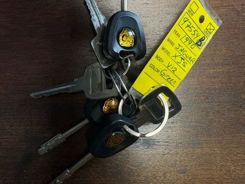 Used 1990 Jaguar XJS V12 Coupe image 30