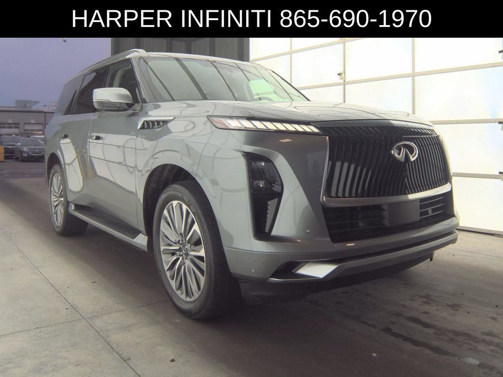 Used 2025 INFINITI QX80 Sensory AWD/4WD image 4