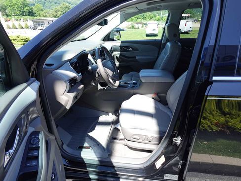 Used 2018 Chevrolet Traverse Premier AWD/4WD image 13