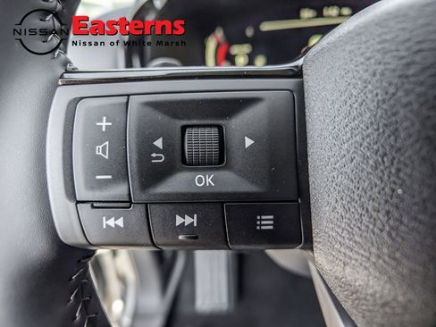 New 2026 Nissan Pathfinder SL image 16