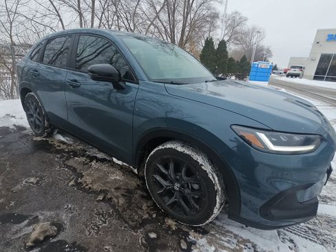 Certified 2023 Honda HR-V Sport image 2