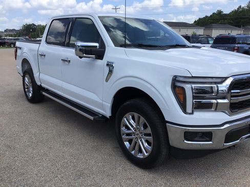 New 2026 Ford F150 Lariat w/ Equipment Group 501A Mid AWD/4WD image 9