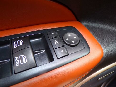 Used 2016 Jeep Grand Cherokee Summit w/ Platinum Series Group AWD/4WD image 24