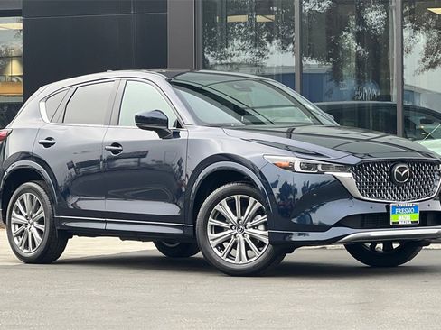 New 2025 MAZDA CX-5 Signature image 3