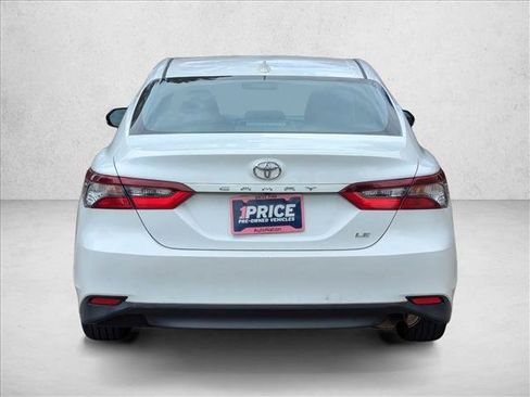 Used 2022 Toyota Camry LE FWD image 6