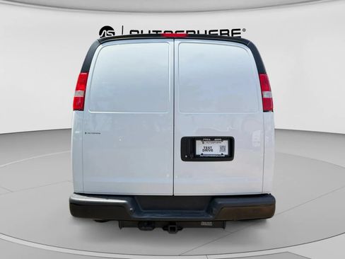 Used 2023 GMC Savana 2500 Extended w/ Driver Convenience Package RWD image 7