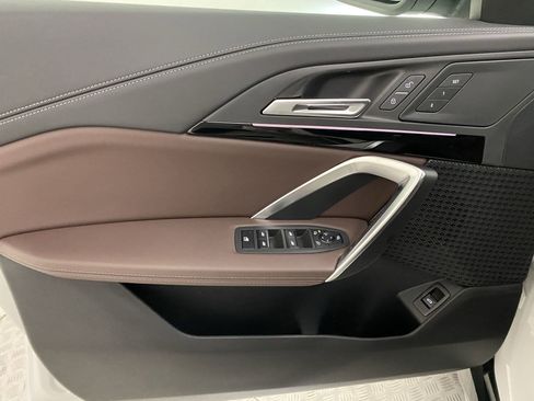 Used 2025 BMW X1 xDrive28i w/ Technology Package image 21