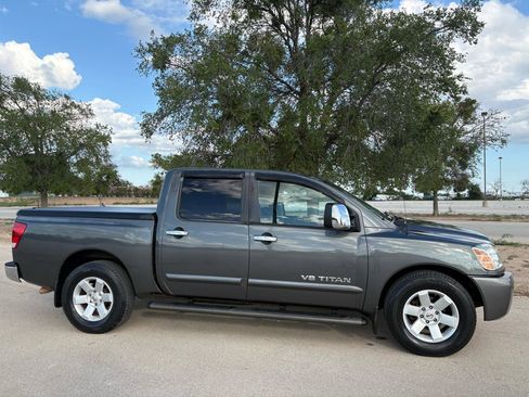 Used 2005 Nissan Titan LE w/ (T01) Tow Pkg RWD image 61