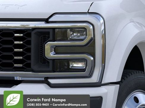 New 2026 Ford F450 Platinum image 18