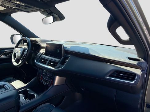 Used 2023 Chevrolet Suburban Premier image 14