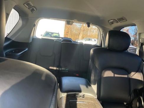 Used 2024 INFINITI QX80 Luxe image 22