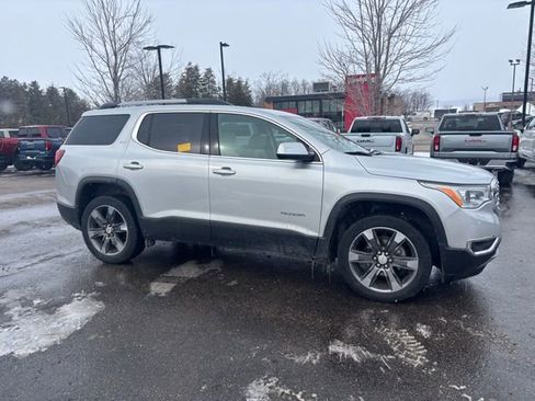 Used 2019 GMC Acadia SLT image 3
