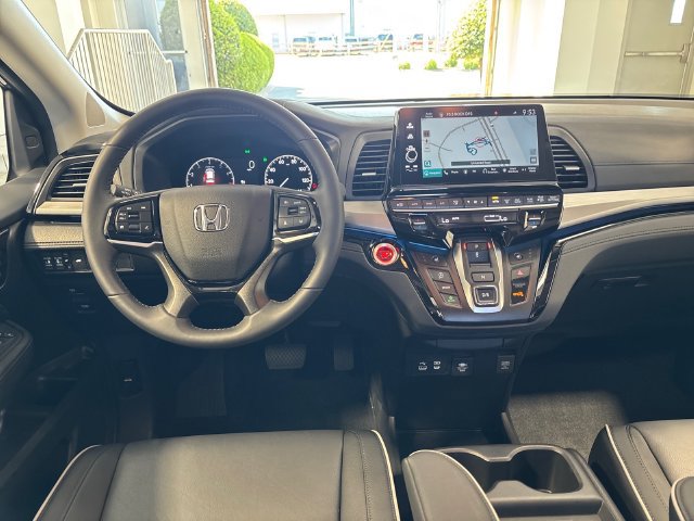 Certified 2026 Honda Odyssey Touring image 18