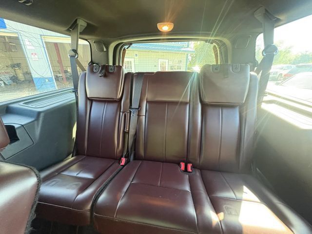 Used 2016 Ford Expedition EL Platinum AWD/4WD image 13