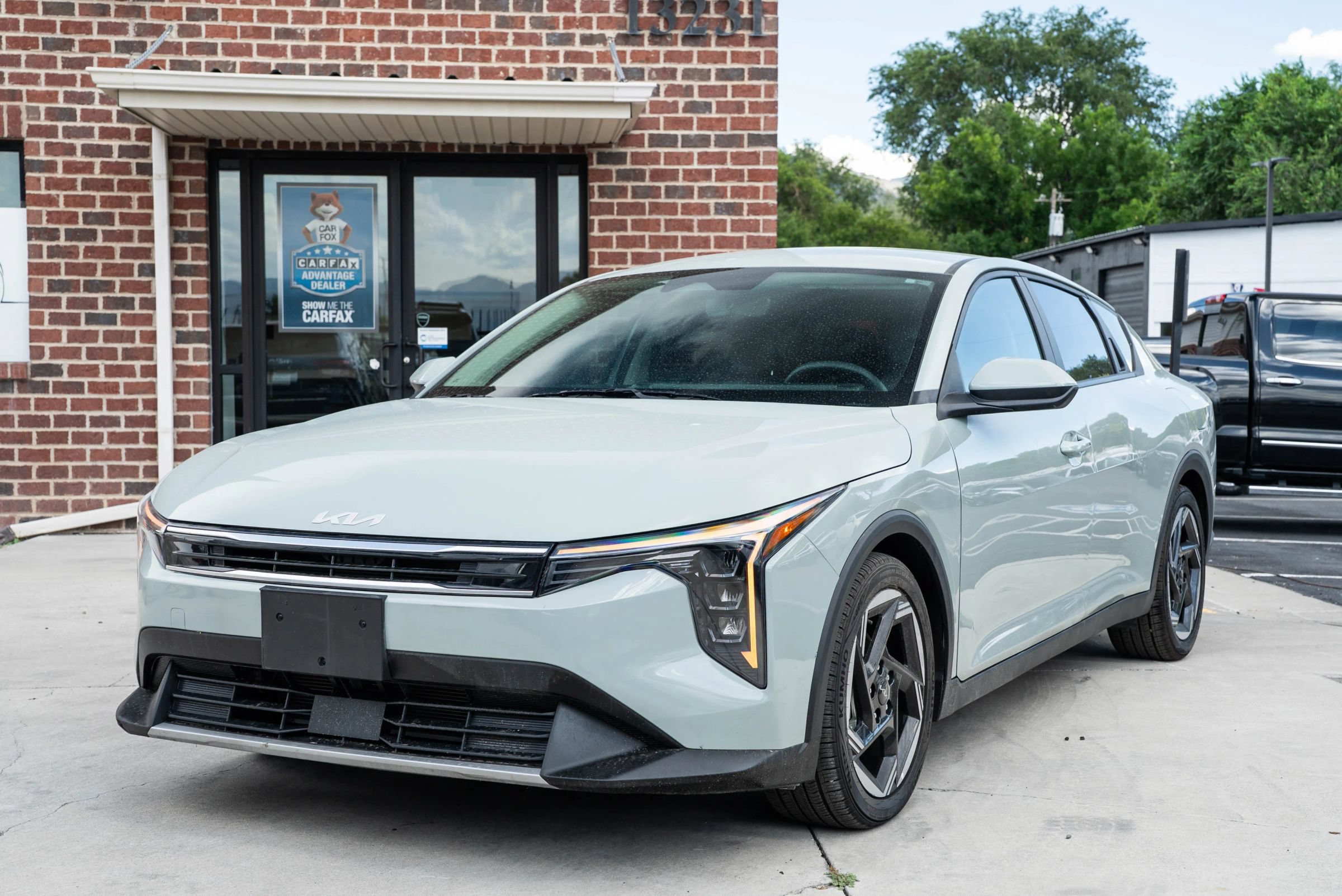 Used 2025 Kia K4 EX FWD image 1