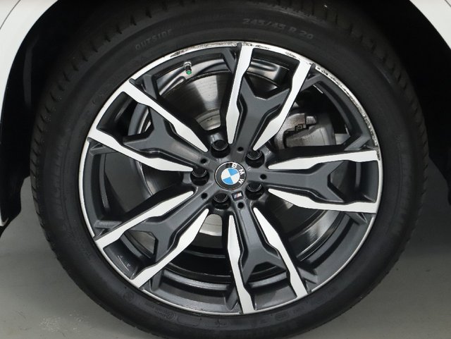 Used 2024 BMW X4 xDrive30i w/ M Sport Package AWD/4WD image 38