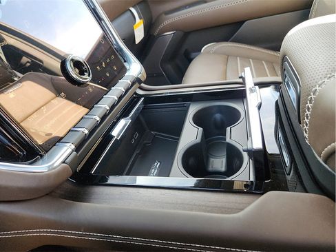 New 2026 GMC Yukon XL Denali Ultimate w/ LPO, Illumination Package image 25