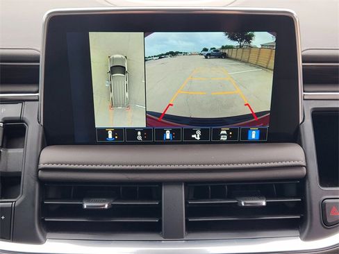 Used 2024 Chevrolet Tahoe LT w/ Luxury Package AWD/4WD image 6