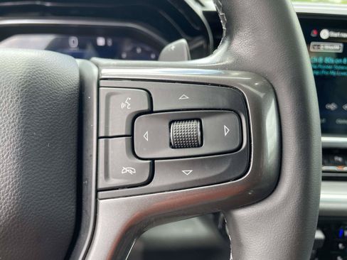 Used 2025 Chevrolet Silverado 1500 High Country w/ Technology Package AWD/4WD image 9