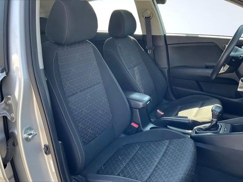 Used 2019 Kia Rio S image 7