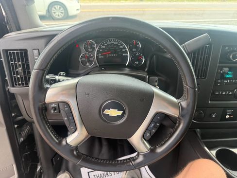 Used 2018 Chevrolet Express 3500 LT w/ LT Preferred Equipment Group RWD image 10