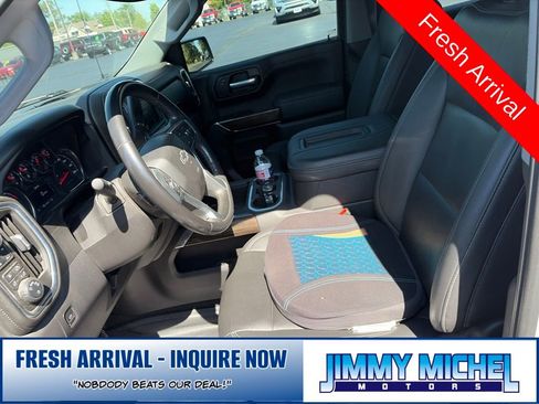 Used 2021 Chevrolet Silverado 1500 RST w/ Convenience Package II AWD/4WD image 5