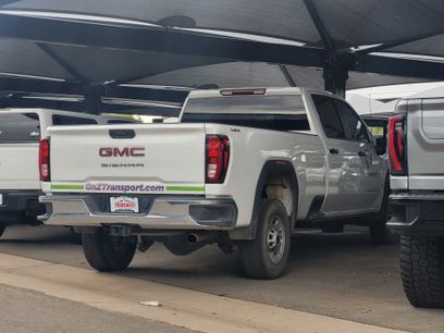 Used 2025 GMC Sierra 2500 Pro w/ Convenience Package