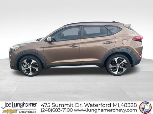 Used 2017 Hyundai Tucson Limited w/ Limited Ultimate Package 03 FWD image 6