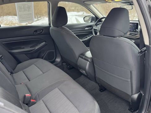 Used 2025 Nissan Altima 2.5 SV image 15