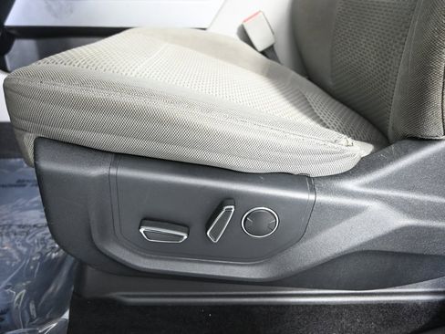 Used 2015 Ford F150 XLT w/ Equipment Group 302A Luxury image 21