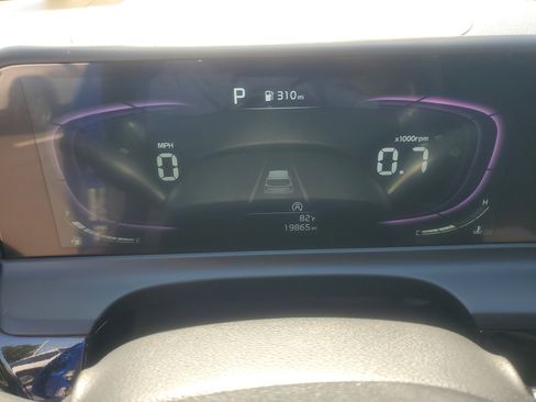Used 2025 Kia Seltos S FWD image 17