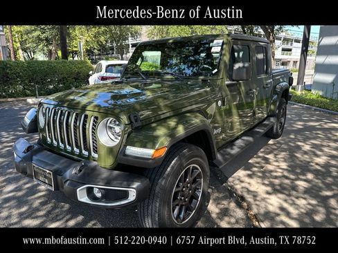 Used 2021 Jeep Gladiator Overland w/ Popular Equipment Package AWD/4WD image 1
