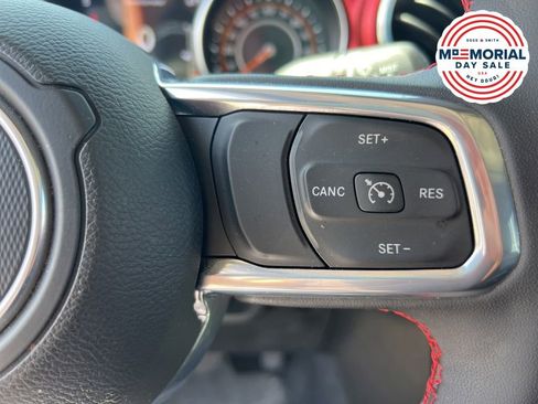 Used 2023 Jeep Gladiator Rubicon w/ LED Lighting Group AWD/4WD image 13