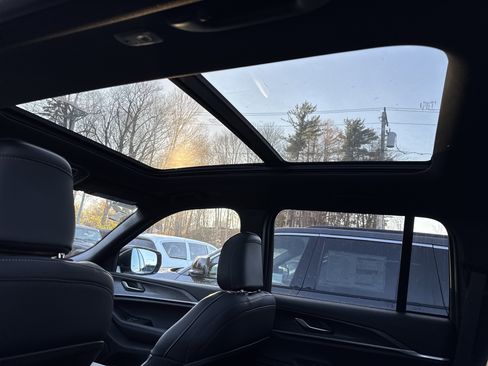 New 2025 Jeep Grand Cherokee Limited w/ MOPAR Finishing Package image 22