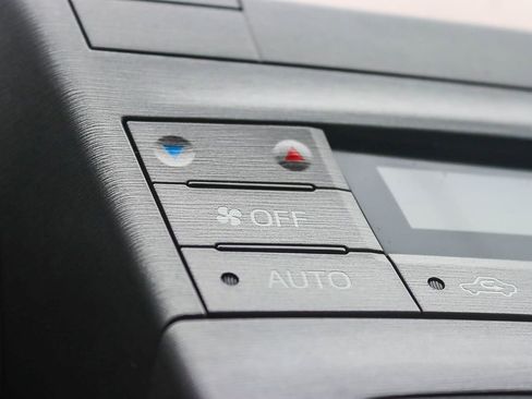 Used 2015 Toyota Prius Four image 29