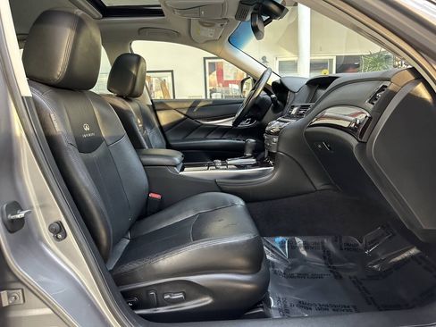 Used 2013 INFINITI M35 w/ Premium Pkg RWD image 17