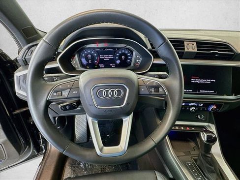 Used 2025 Audi Q3 2.0T Premium Plus w/ Premium Plus Package AWD/4WD image 11