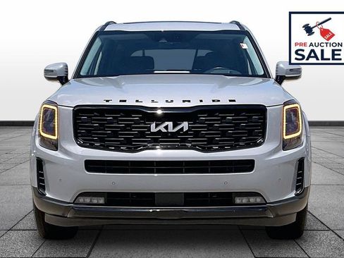Used 2022 Kia Telluride SX w/ SX Prestige Package AWD/4WD image 3