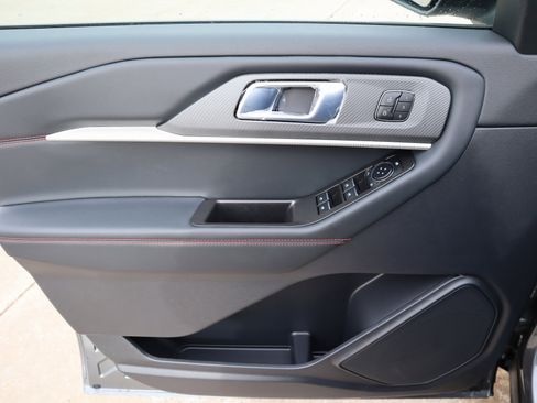 New 2026 Ford Explorer ST-Line w/ ST-Line Street Pack image 19