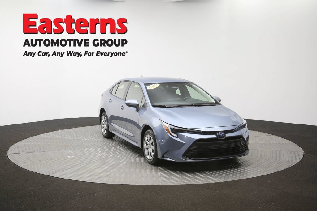 Used 2025 Toyota Corolla LE FWD image 45