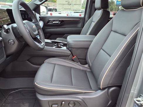 New 2025 Chevrolet Tahoe Premier image 13