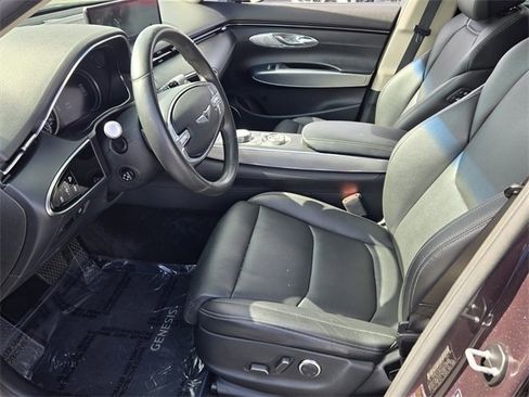 Used 2023 Genesis GV70 2.5T w/ Select Package image 10