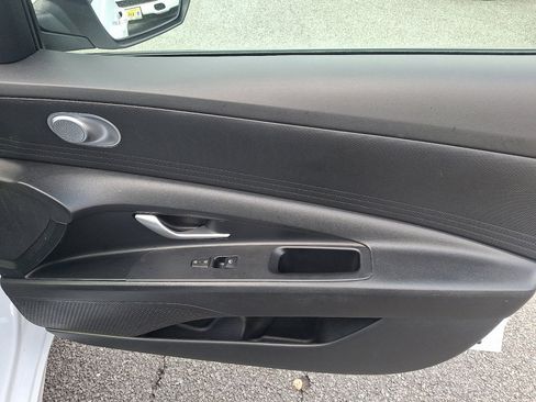 Used 2024 Hyundai Elantra SEL image 10