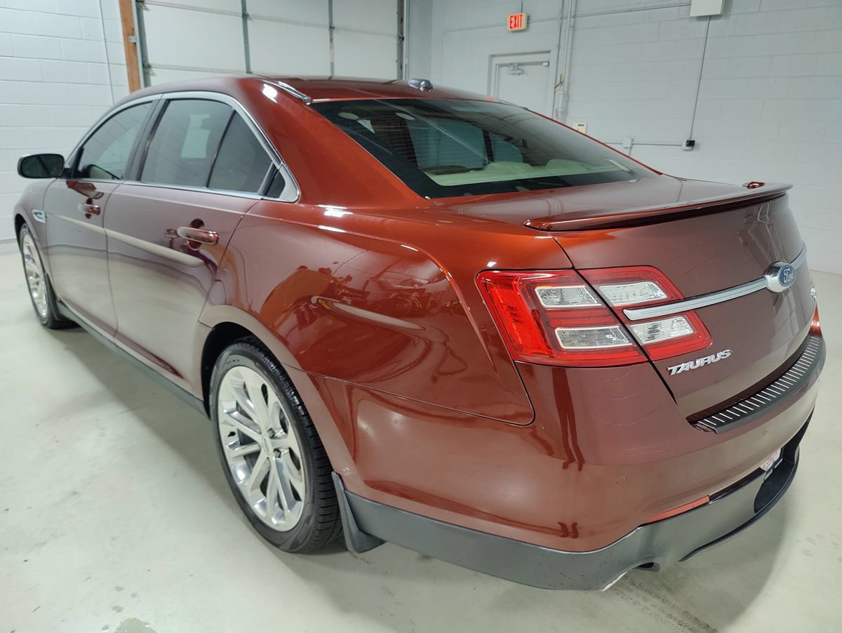 Used 2015 Ford Taurus Limited w/ Equipment Group 301A AWD/4WD image 19