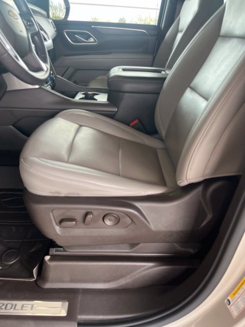 Used 2023 Chevrolet Tahoe LT w/ Luxury Package RWD image 13