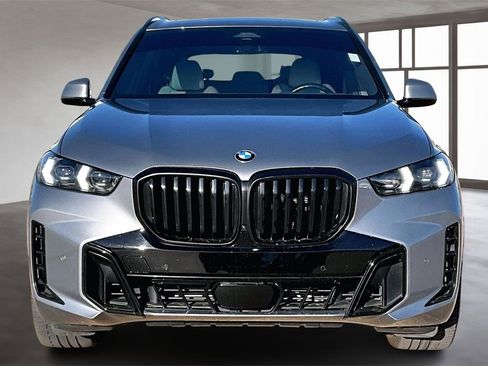 Used 2024 BMW X5 xDrive40i w/ M Sport Package image 3