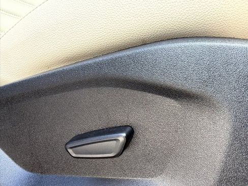 Used 2023 Ford Edge SEL w/ Convenience Package image 46