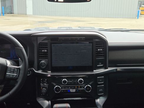 Used 2020 Mercedes-Benz GLB 250 image 16