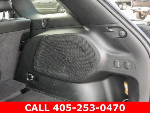 Used 2020 Jeep Cherokee Limited FWD image 12