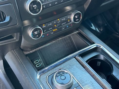 Used 2019 Ford Expedition Limited w/ Equipment Group 301A image 35